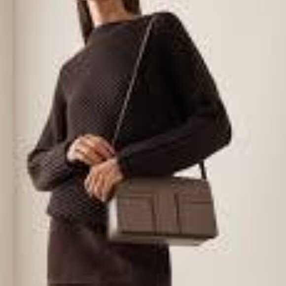 TOTEME T-Flap bag taupe | REVERSIBLE TOTEM T FLAP BAG IN TAUPE